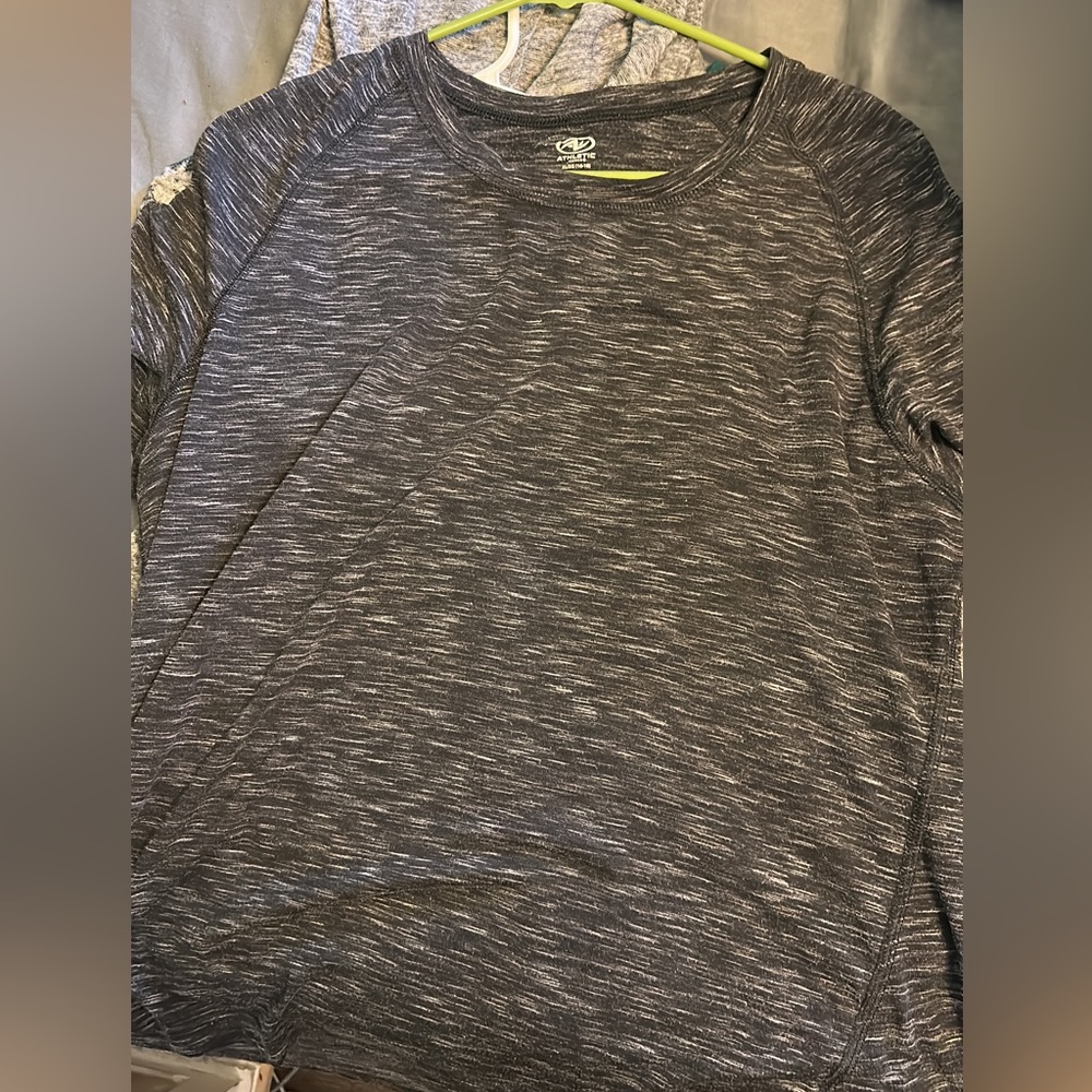 Athletic Works women’s black and white detailed tee